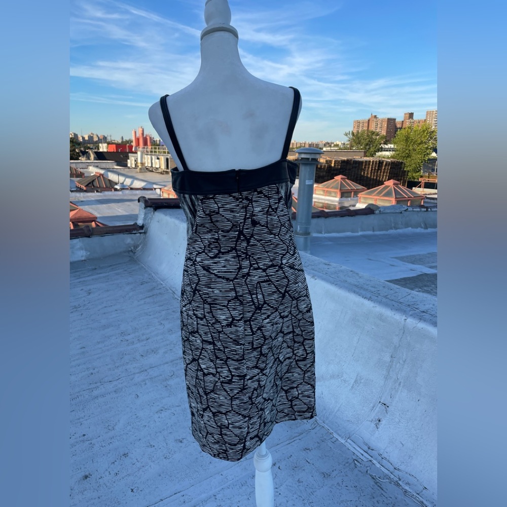 Abstract Patterned Midi Dress - Picture 4 of 6